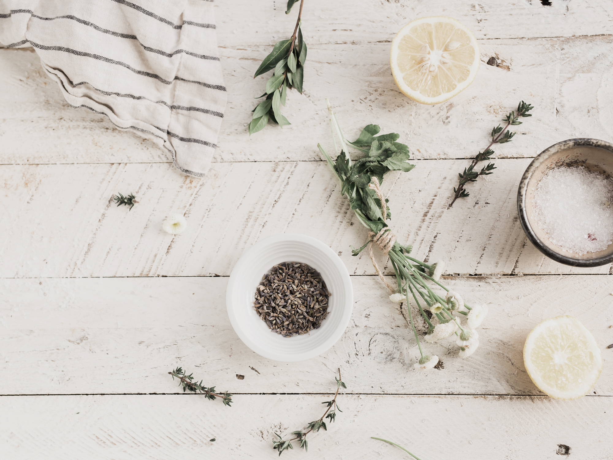 Misty scenic landscape in the Cotswolds